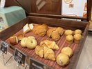 様々な種類のパンをご用意しております。