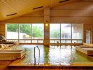 【源泉かけ流し温泉】大浴場 昼