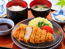 館内お食事処「うめの里」トンカツ定食