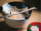 お待ちくださいませ。
