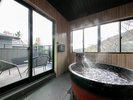 半露天風呂 信楽焼の浴槽(紅-kurenai-)