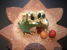 旬の果物とチーズを合わせた洋風白和えをご賞味下さい