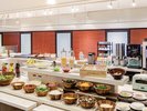 メイン料理を頼むとランチビュッフェがご利用できます。