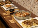 朝食イメージ:がめ煮・とり皮串・パスタ