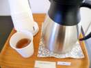 脱衣所には冷たい麦茶をご用意しております。
