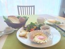 朝食は卵料理・サラダ・トーストなどの洋食メニューです。