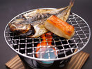 地元の干物や焼き魚を熱々の焼きたてでご用意。(写真は一例です)