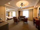 �y�։��z�X�C�[�g�c�C���m��