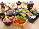 基本料理+伊勢海老温泉蒸し+あわび陶板焼き+松阪牛すき焼き(イメージ)
