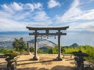 高屋神社までお車で約50分