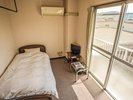 ゆっくりとお休みいただけるコンパクトで使いやすい洋室シングルタイプのお部屋です。