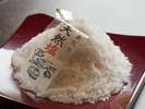 天日で造った天然塩はミネラルと旨味がたっぷり