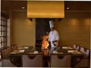 �S�ă��X�g�����u���K�v�@�ڂ̑O�ŃV�F�t����������Տꊴ�ƁA���I�f�ނ̎������������\���������܂��B