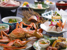 日本海のズワイガニをつかった蟹会席の一例。11月から3月までが漁の解禁期間です