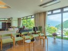 【ロビー】開放感のあるロビーからは海と山の両方を望むことが出来ます☆