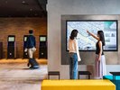 デジタルサイネージや自動チェックイン機など、お客様のご滞在をスマートに支えます♪