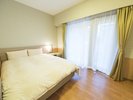 1階ガレージ付ダブル シモンズ社製 ベッドサイズ140×195cm 12.0~14.29平米 テレビ32インチ