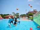 【夏季限定営業レジャープール】浅いプールもあるのでお子様も一緒に楽しめます