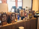 ディナーブッフェはアルコール飲み放題付き