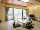 南館 吾妻連峰を望む側