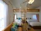 ☆ロフト付きのお部屋です。小さなお子様連れのご家族におすすめです。【ロフト付きツインルーム】