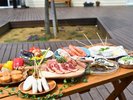 女川の爽やかな空気と味わうBBQ。手ぶらでOKな「おながわ満喫プラン」