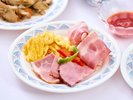 朝食