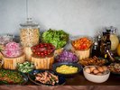 新鮮な食材をふんだんに使用しております。