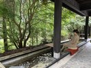 露天風呂の他に足湯もございます。末端から巡りをととのえることができます