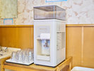 ・【朝食一例】お水はセルフサービスです