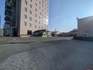 駐車場 目の前