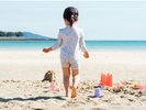 目の前の大浜ビーチはお子様にとっては夢の空間。貸出用の砂場セットを手に思いっきり遊んでみよう!