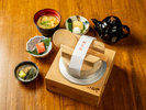 ◇鯛釜飯ごはん@◇特別栽培米くまさんの輝きに鯛をのせ一釜ずつ炊き上げます。
