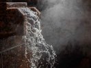 二種の源泉からなる至福の温泉 源泉名:三室源泉(高温) + 滝の湯源泉 (低温)