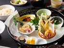 季節を映す彩りと、素材の味わい。