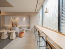 the b lounge