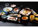 ボリューム控えめ和食膳:通常(和食膳)の夕食よりも品数を抑えたボリューム控えめのミニ和食膳。