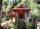 【薬師堂】旅館かねいしの裏を登った場所にある薬師堂(東林瑠璃堂)