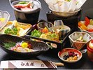 夕食は、季節の旬を取り入れたお料理をご用意致します。(一例)