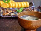 お味噌汁は日替わりでお楽しみいただけます