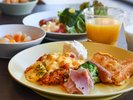アレンジNO.5 お子様プレートケチャップライスとゆるふわスクランブルエッグでオムライス風