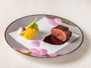和洋中のジャンルを問わず、素材の持ち味を活かしたお料理をご堪能ください。