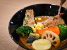 北海道名物のスープカレー。スパイシーで深みのある味わいを楽しんで。エーデルヴェルメの朝食ビュッフェ