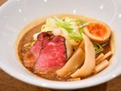 人気の朝ラーメンは、旭川風醤油味で【エーデルヴェルメの朝食ビュッフェ】
