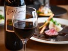 お客様にも好評の「ふらのワイン」。お料理とのマリアージュをお楽しみください。