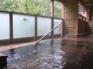 【大浴場併設露天風呂】爽やかな風を感じる露天風呂。木のぬくもりを感じます。