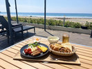 晴れた日はテラスで朝食を