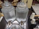 暑い季節にはロビーに冷水をご用意