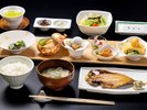 ご朝食(季節により内容は異なります)