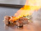 21階鉄板焼きレストラン「天燈(ランタン)」ではシェフが店内で焼き上げます